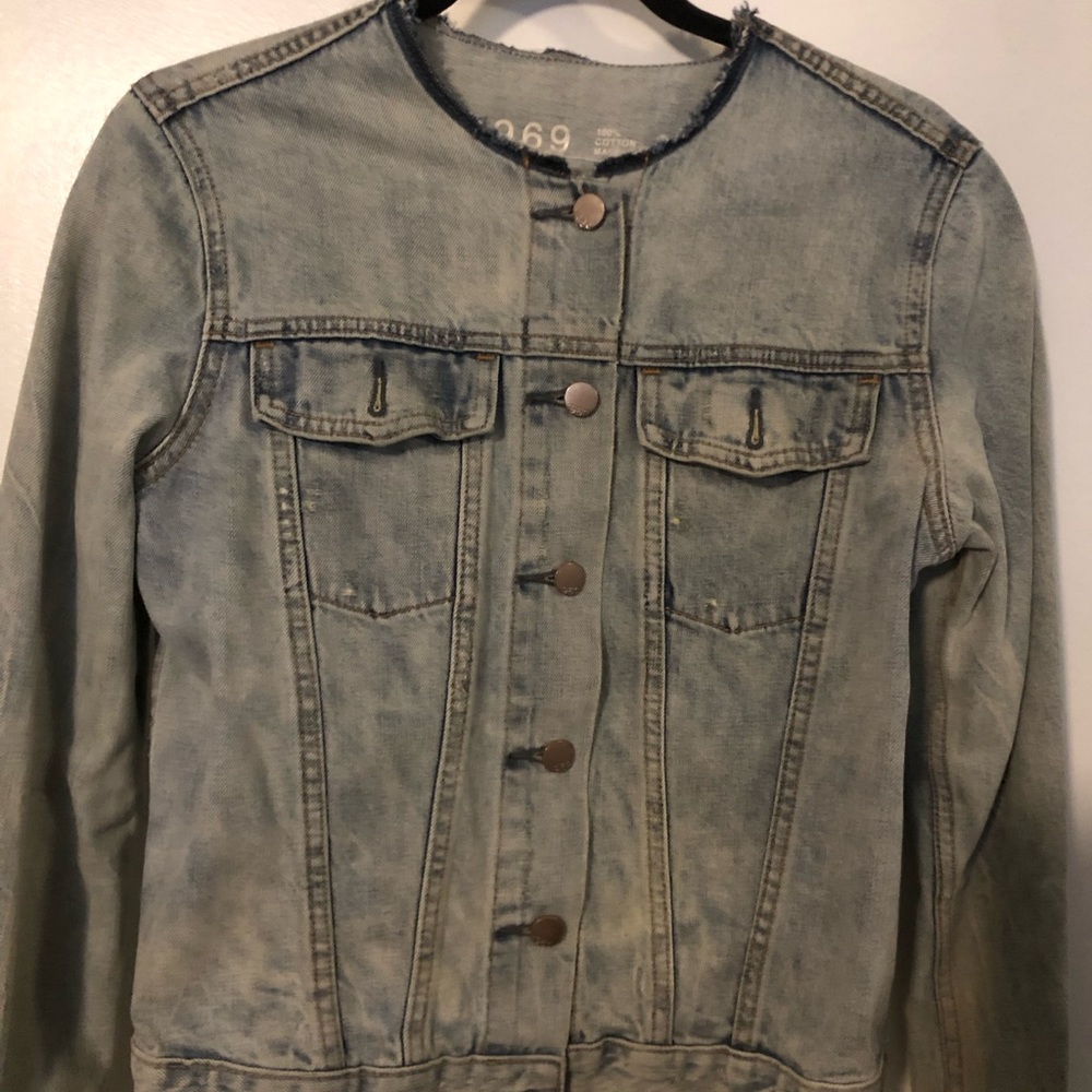 Gap light wash jean jacket